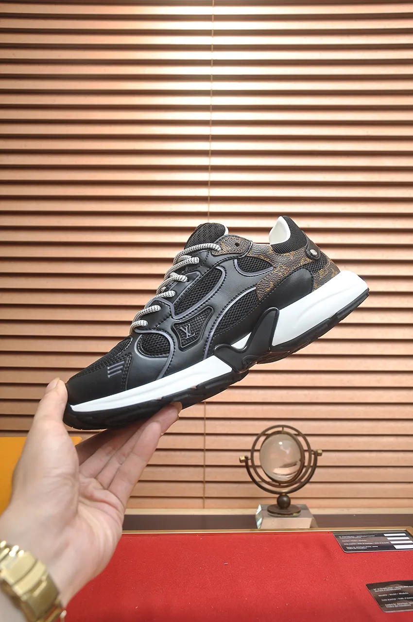 Men's men's shoes 💰640💶[LOUIS VUITTON] (couples 💑 style) new original order 🍀LV Louis Vuitton * - top version of LV classic trendy shoes! Made of imported original fabrics, mesh lining, and original wear-resistant rubber foam outsole! High quality products! Size (Female 35-39) (Male 39-44)